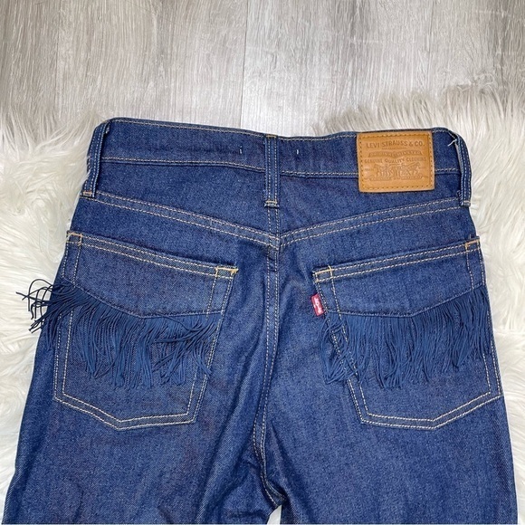 Levi's Wedgie Straight Leg Fringe Pocket Jeans - Picture 3 of 11